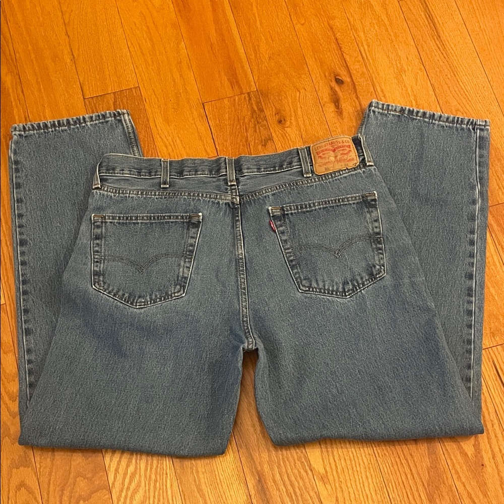 #1 Levi's Men's Classic Straight Jeans in Blue 550 38x34